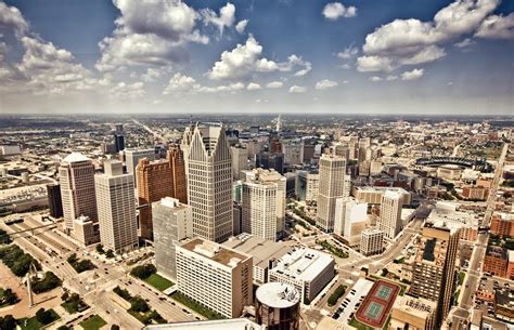 Find Cheap Flights from Houston to Detroit